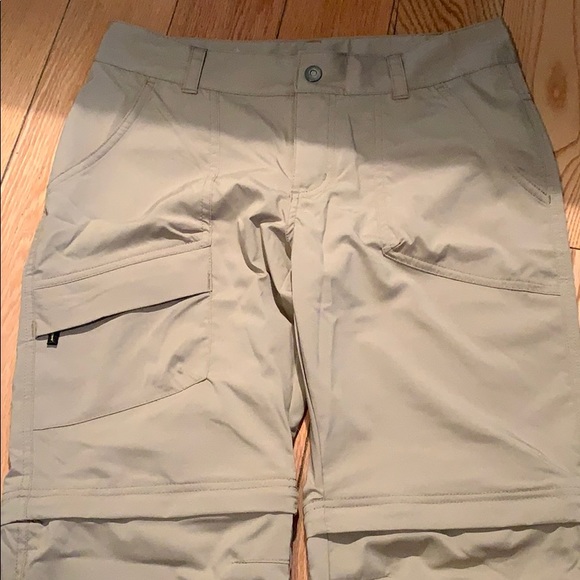 NWOT Zip-off Columbia Hiking Pants - Picture 2 of 2